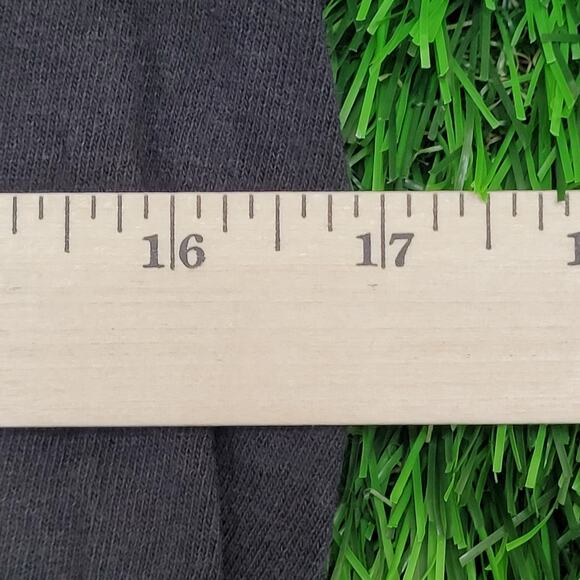 2PAC Tupac-Shakur Shirt Womens Small 17x25 Middle-Finger - Picture 6 of 13